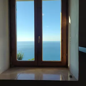 Hostal Ninin De Ma', Framura